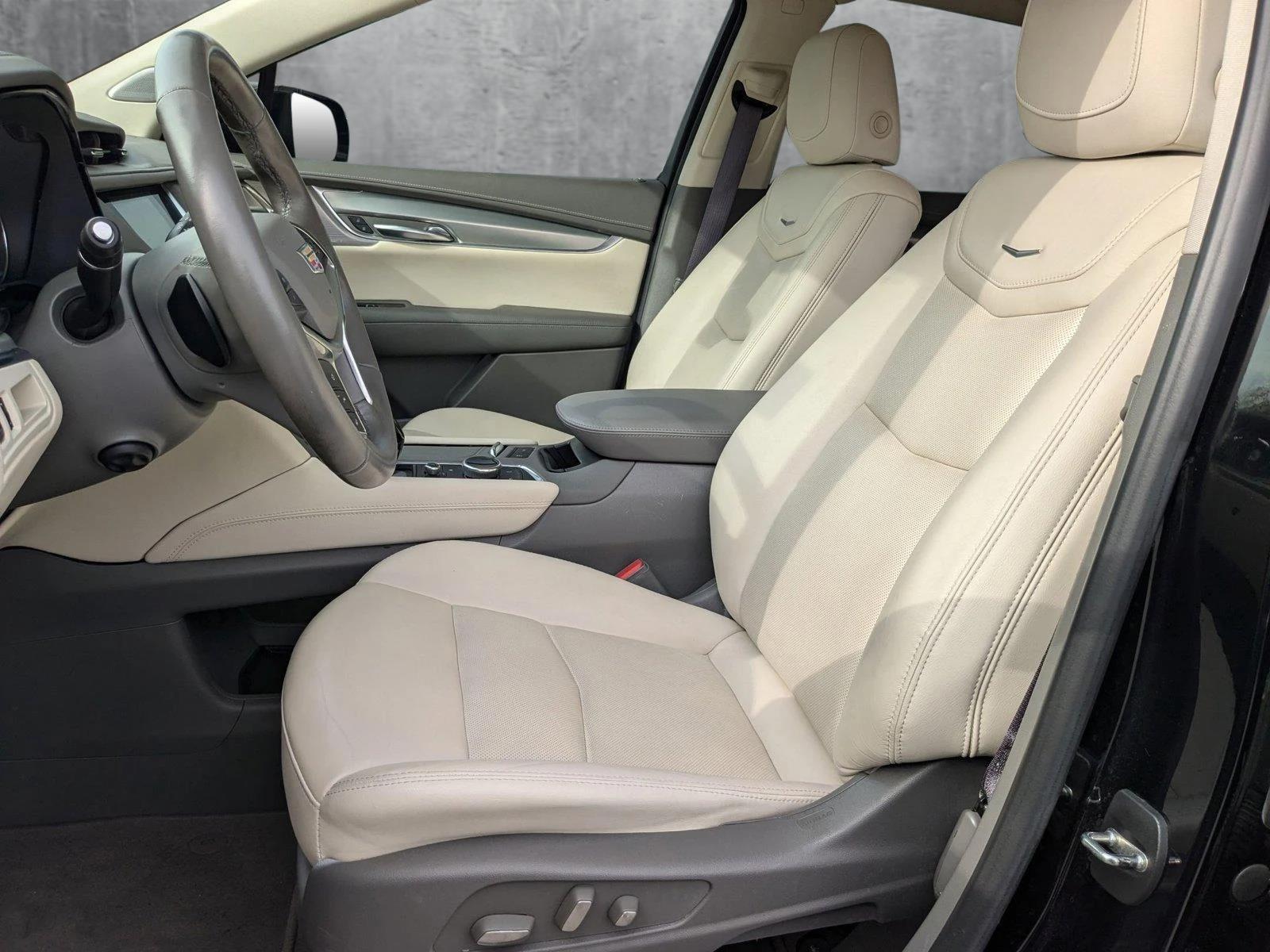 2021 Cadillac XT5 Vehicle Photo in St. Petersburg, FL 33713