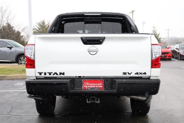 2024 Nissan Titan Vehicle Photo in Ballwin, MO 63011