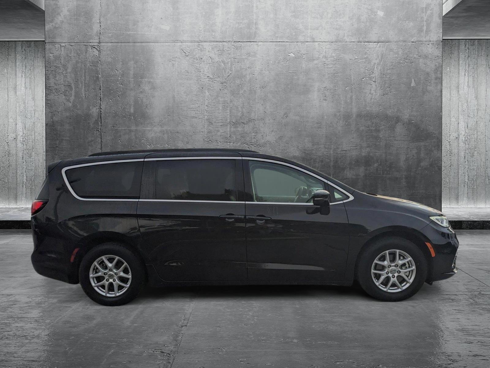 2022 Chrysler Pacifica Vehicle Photo in MIAMI, FL 33172-3015