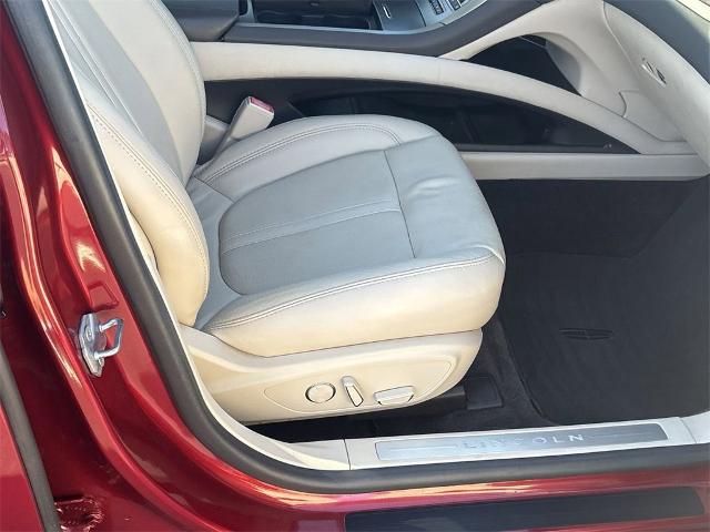 2017 Lincoln MKZ Hybrid Vehicle Photo in ALBERTVILLE, AL 35950-0246