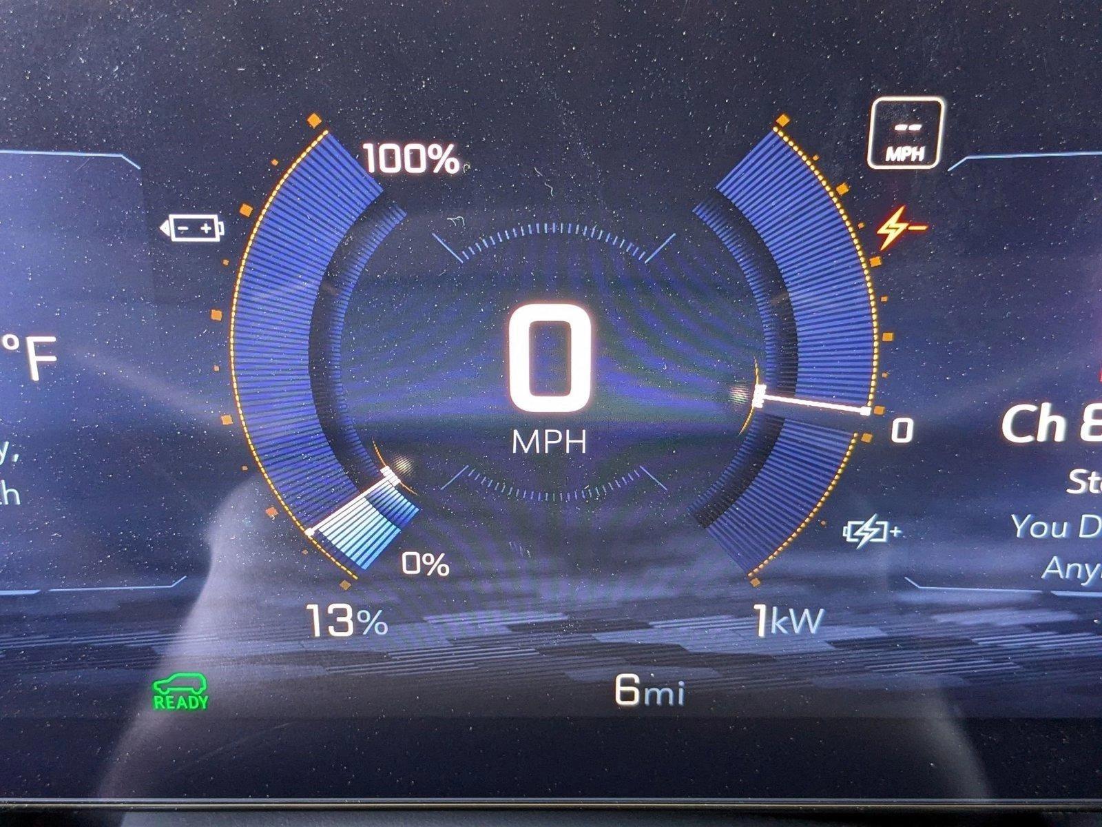 2025 Chevrolet Equinox EV Vehicle Photo in VALENCIA, CA 91355-1705