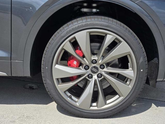 2025 Audi SQ5 Vehicle Photo in SUGAR LAND, TX 77478