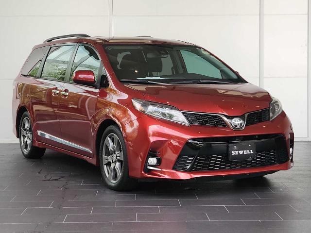 2020 Toyota Sienna Vehicle Photo in HOUSTON, TX 77079