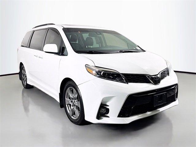 2018 Toyota Sienna Vehicle Photo in PUYALLUP, WA 98371-4149