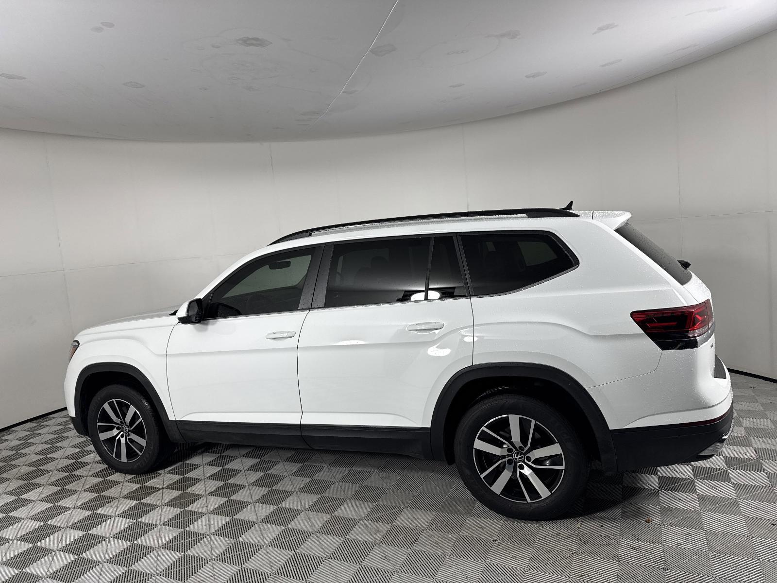 2023 Volkswagen Atlas Vehicle Photo in Georgetown, TX 78626