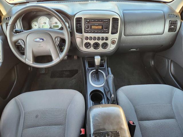 2005 Ford Escape Vehicle Photo in DENTON, TX 76210-9321