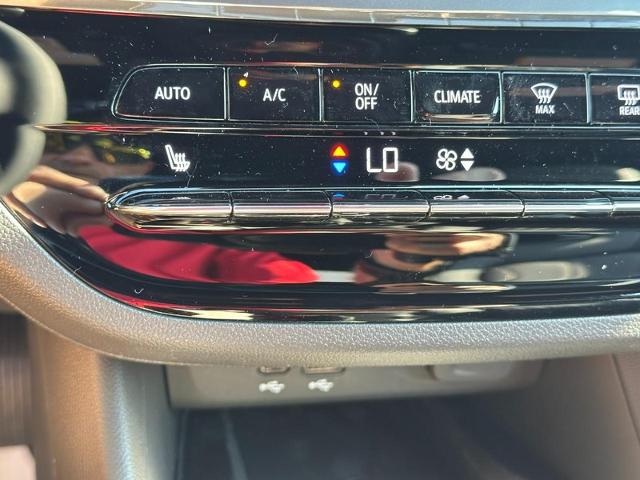 2025 Buick Envista Vehicle Photo in COLUMBIA, MO 65203-3903