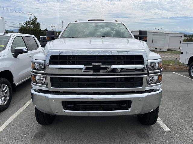 2024 Chevrolet Silverado 4500 HD Vehicle Photo in ALCOA, TN 37701-3235