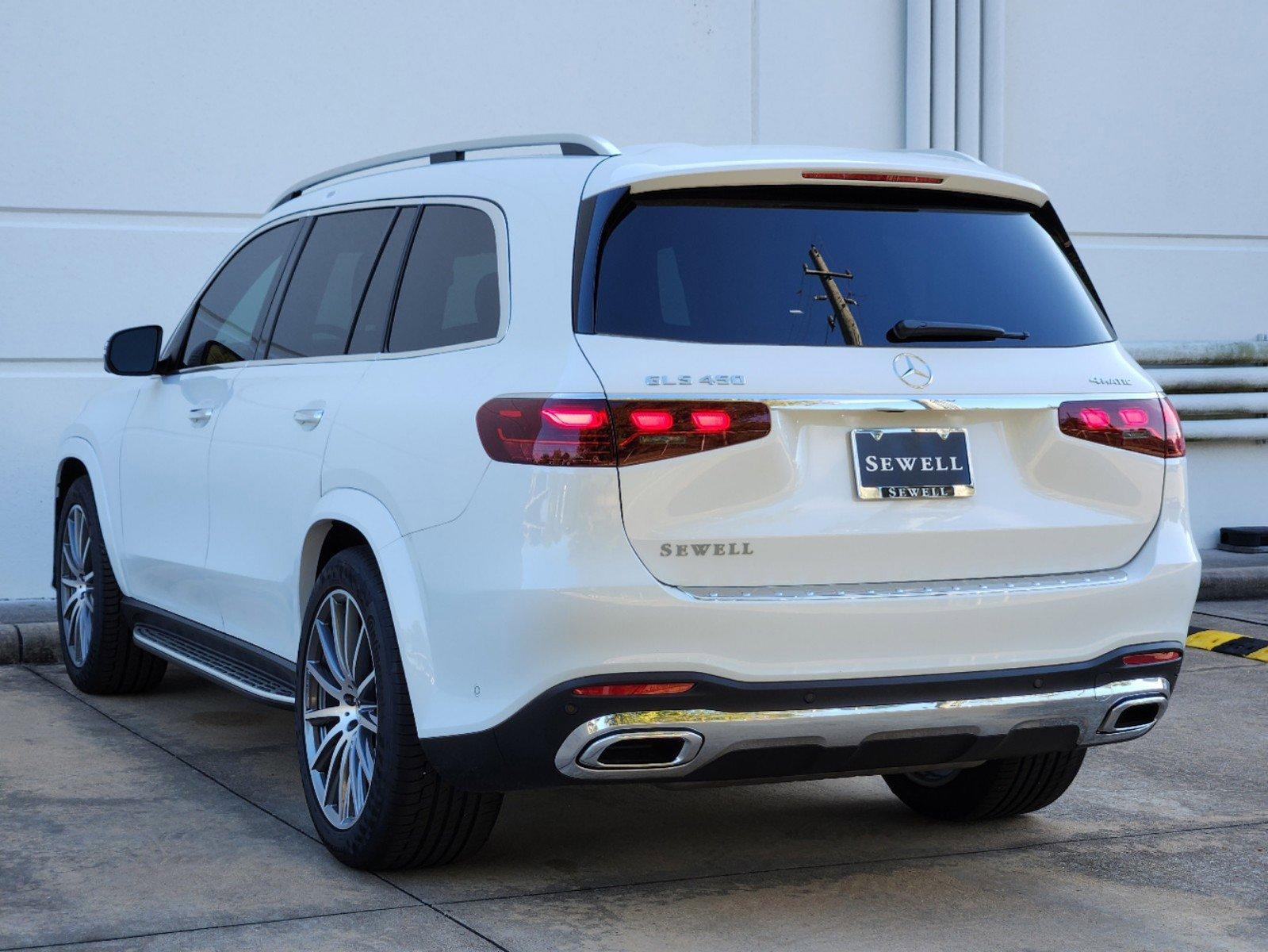 2025 Mercedes-Benz GLS Vehicle Photo in HOUSTON, TX 77079