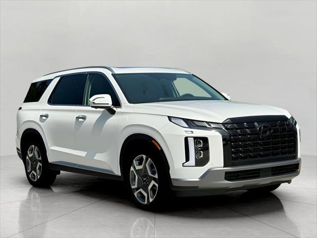 2025 Hyundai PALISADE Vehicle Photo in Green Bay, WI 54304