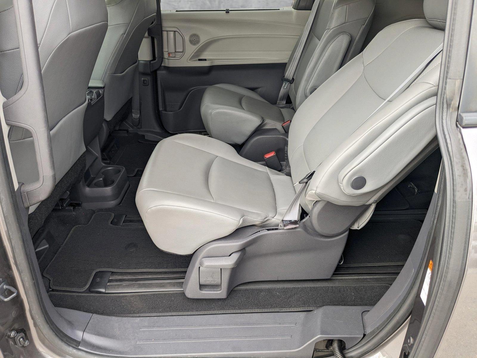 2021 Toyota Sienna Vehicle Photo in Davie, FL 33331