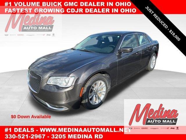 2020 Chrysler 300 Vehicle Photo in MEDINA, OH 44256-9631