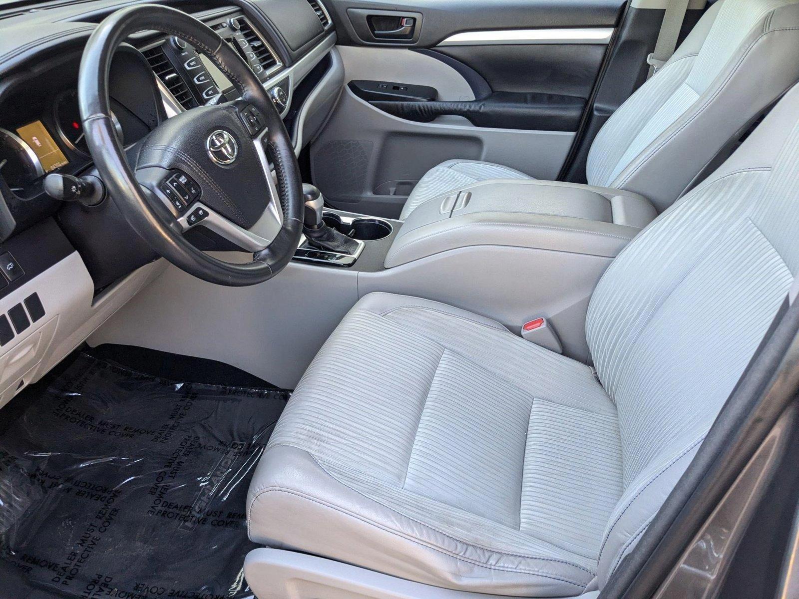 2015 Toyota Highlander Vehicle Photo in Tampa, FL 33614