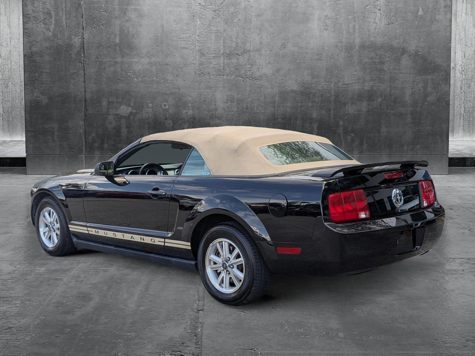 2006 Ford Mustang Vehicle Photo in PEMBROKE PINES, FL 33024-6534