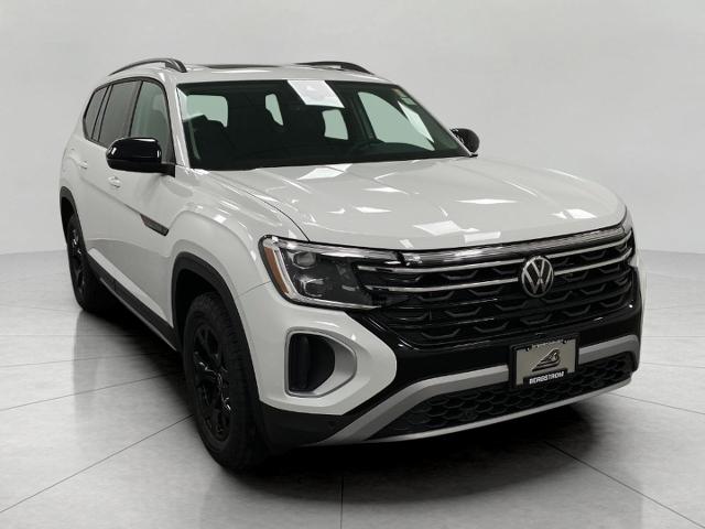 2025 Volkswagen Atlas Vehicle Photo in Appleton, WI 54913