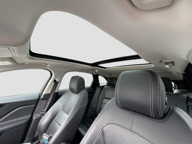 2017 Jaguar F-PACE Vehicle Photo in EVERETT, WA 98203-5662