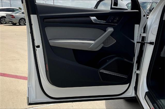 2024 Audi Q5 Vehicle Photo in Grapevine, TX 76051