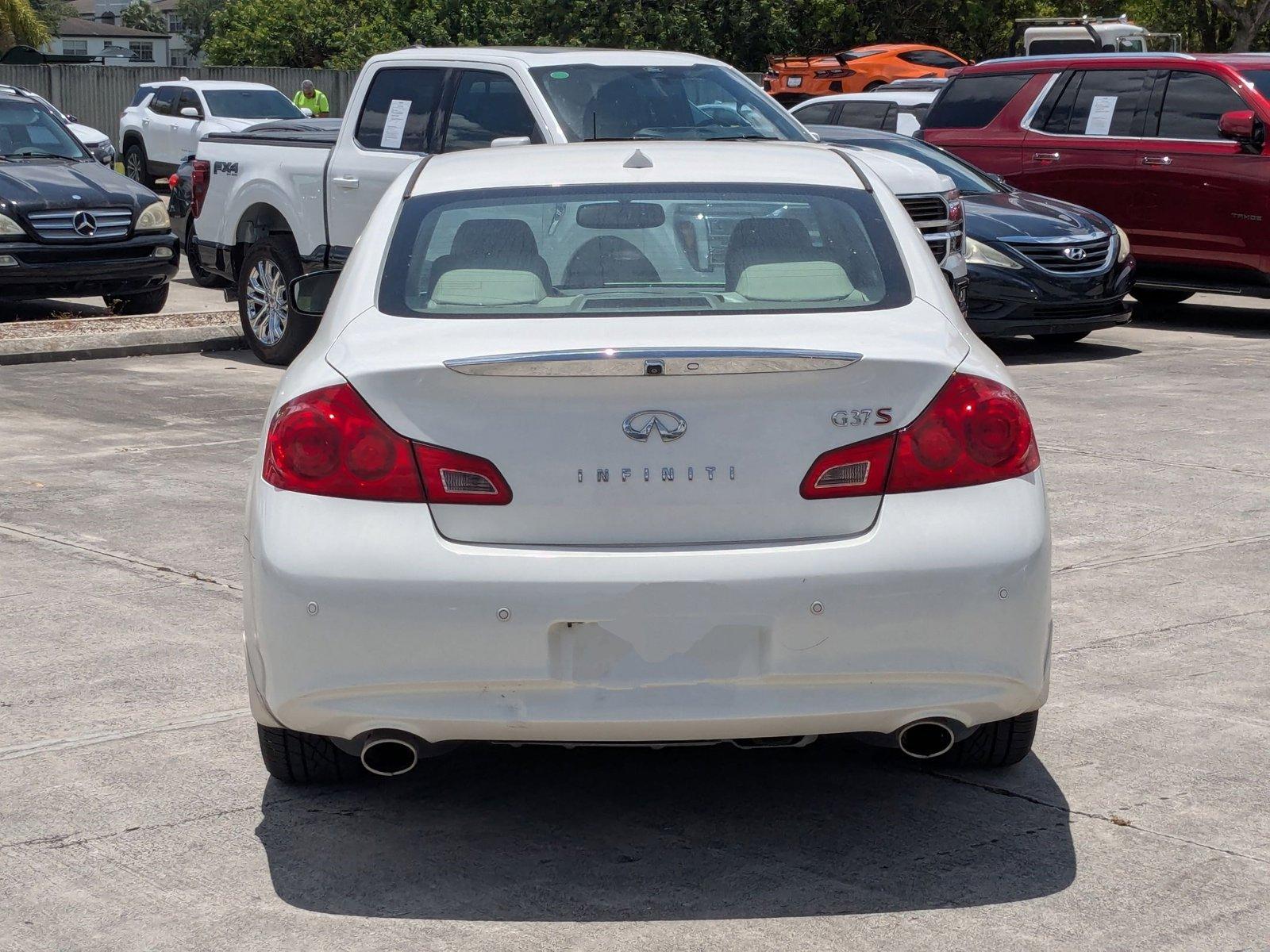 2012 INFINITI G37 Sedan Vehicle Photo in PEMBROKE PINES, FL 33024-6534