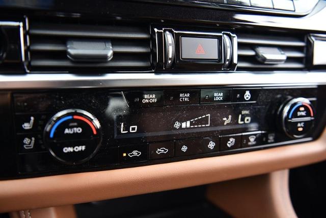 2025 Nissan Pathfinder Vehicle Photo in Ballwin, MO 63011