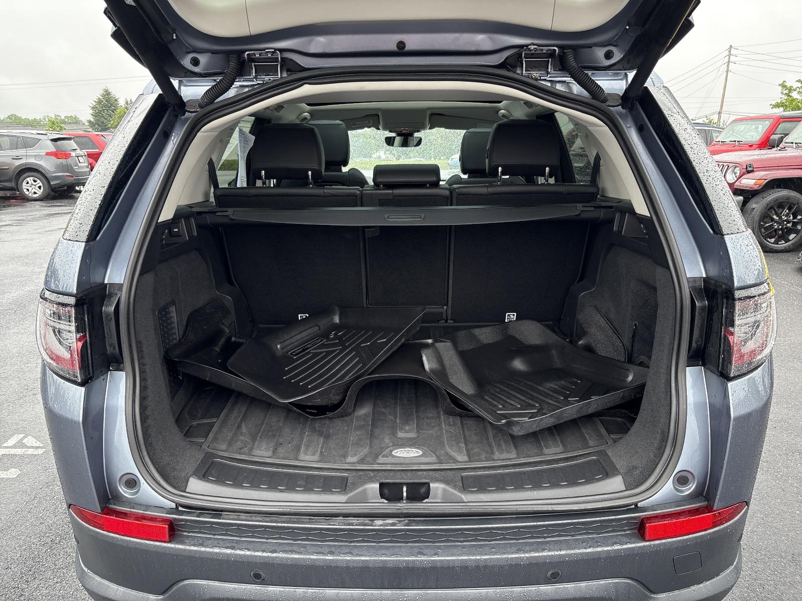 2020 Land Rover Discovery Sport Vehicle Photo in Mechanicsburg, PA 17050