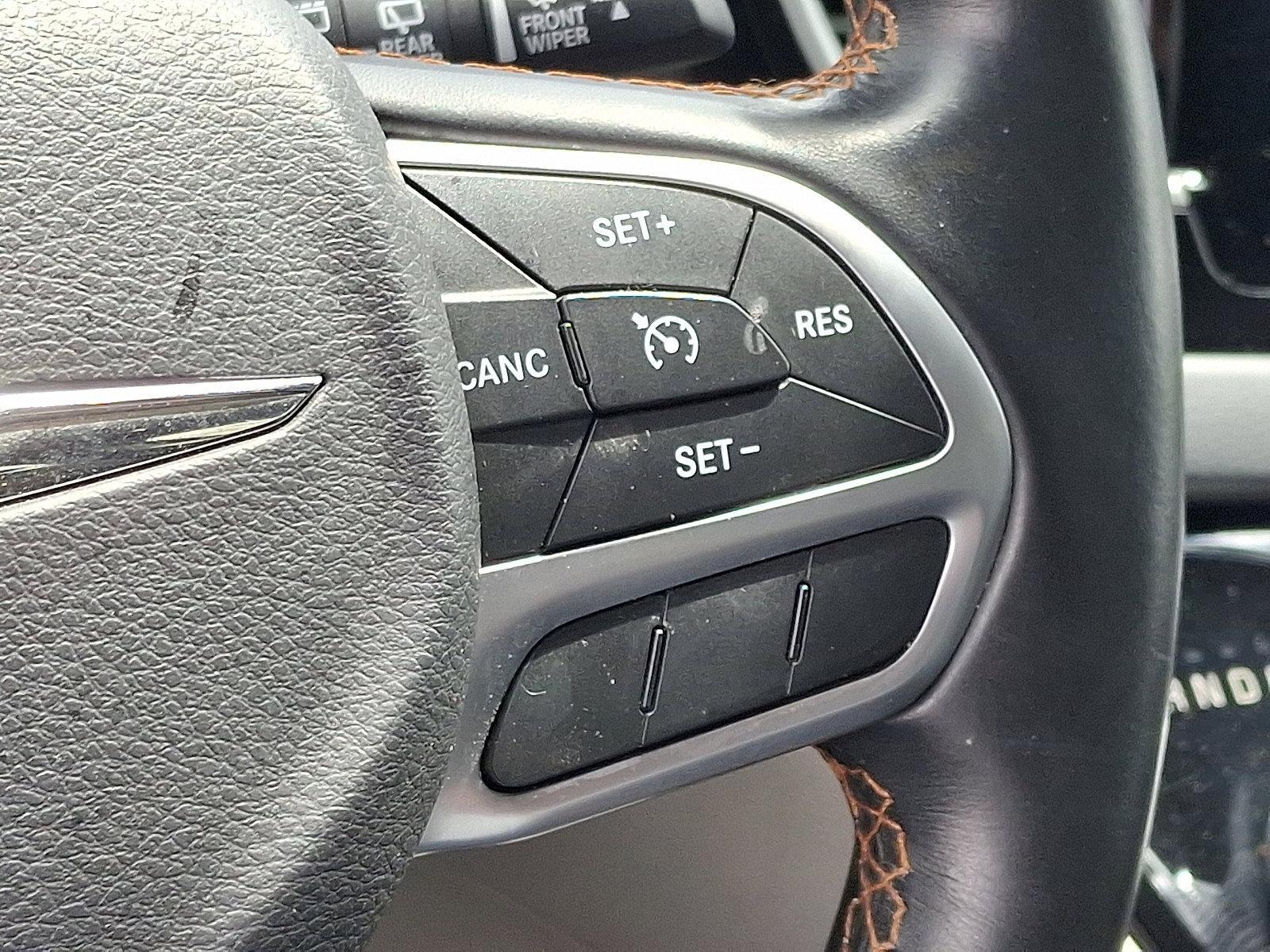 2017 Chrysler Pacifica Vehicle Photo in Trevose, PA 19053