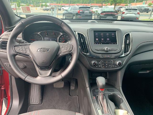 2022 Chevrolet Equinox Vehicle Photo in MOON TOWNSHIP, PA 15108-2571
