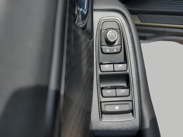 2025 Subaru Outback Vehicle Photo in Green Bay, WI 54304