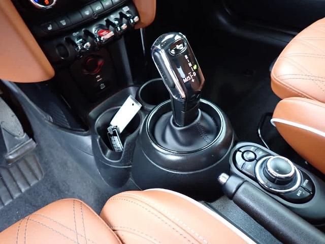 2024 MINI Cooper S Hardtop 2 Door Vehicle Photo in ZELIENOPLE, PA 16063-2910