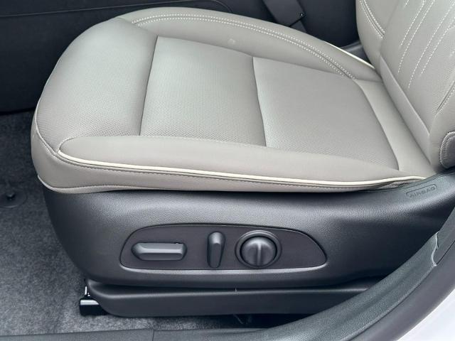2025 Buick Envista Vehicle Photo in COLUMBIA, MO 65203-3903