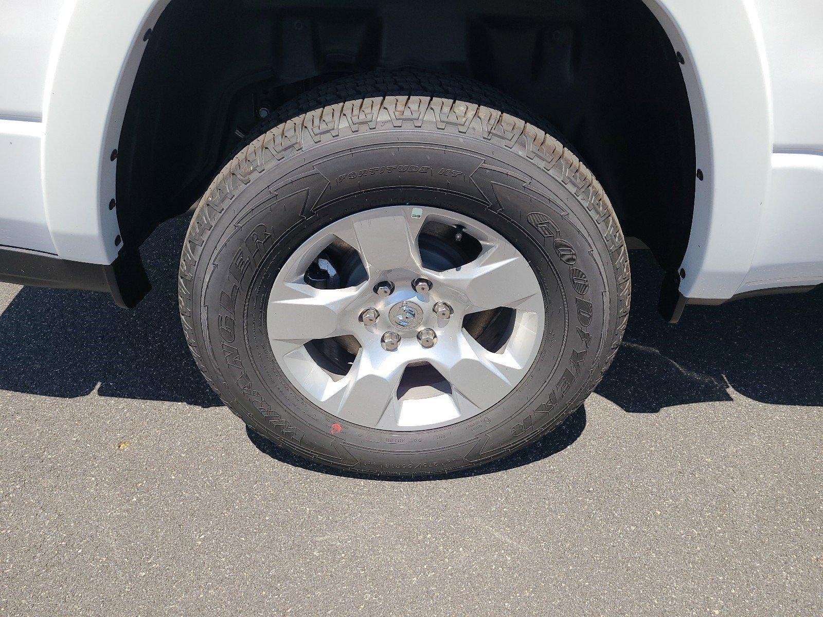 2025 Ram 1500 Vehicle Photo in Mechanicsburg, PA 17050-1707