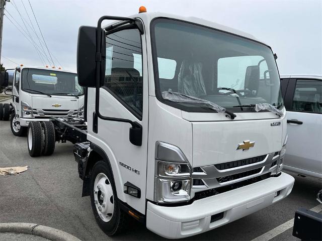 Select 2024 Chevrolet Low Cab Forward 5500 HG