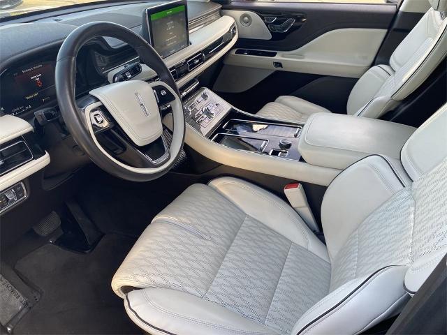 2021 Lincoln Aviator Vehicle Photo in GOODYEAR, AZ 85338-1310