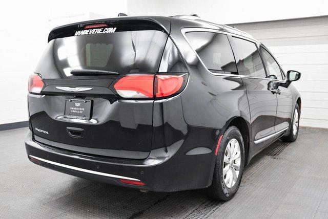 2018 Chrysler Pacifica Vehicle Photo in Akron, OH 44320