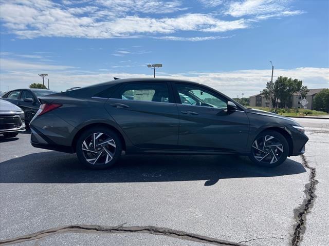 2024 Hyundai ELANTRA Vehicle Photo in Shiloh, IL 62269