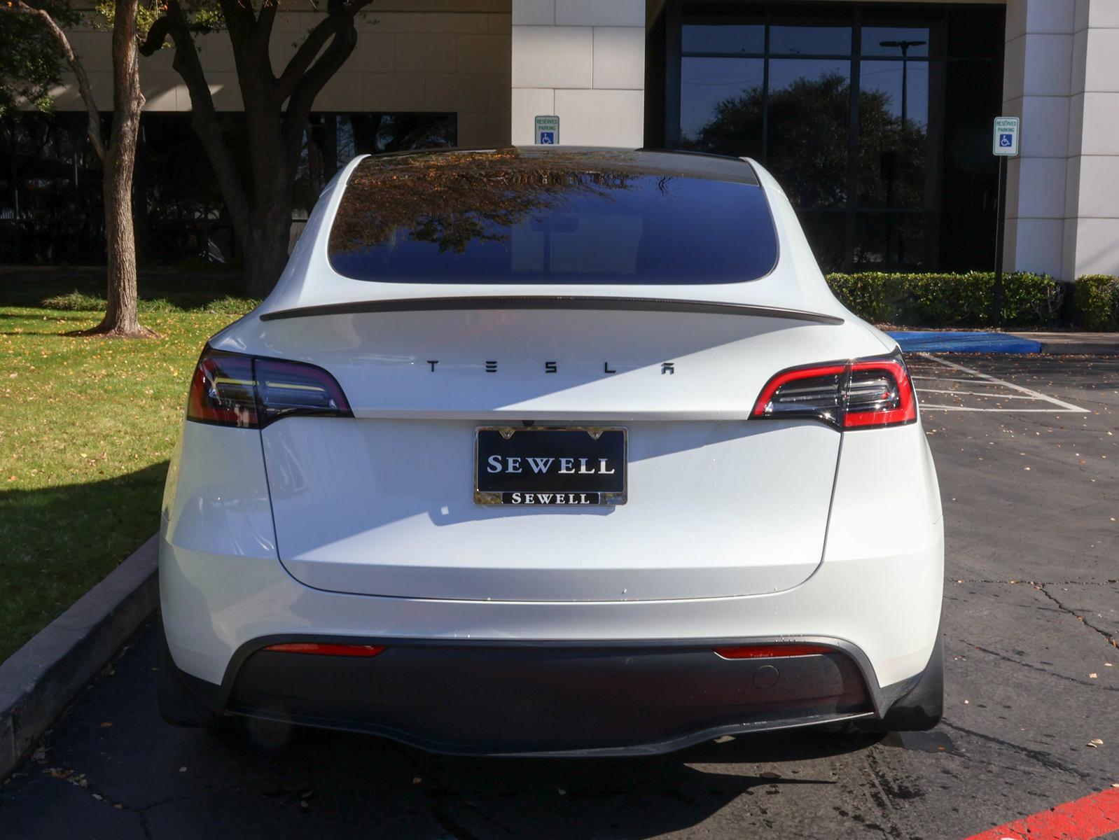 2023 Tesla Model Y Vehicle Photo in DALLAS, TX 75209-3095