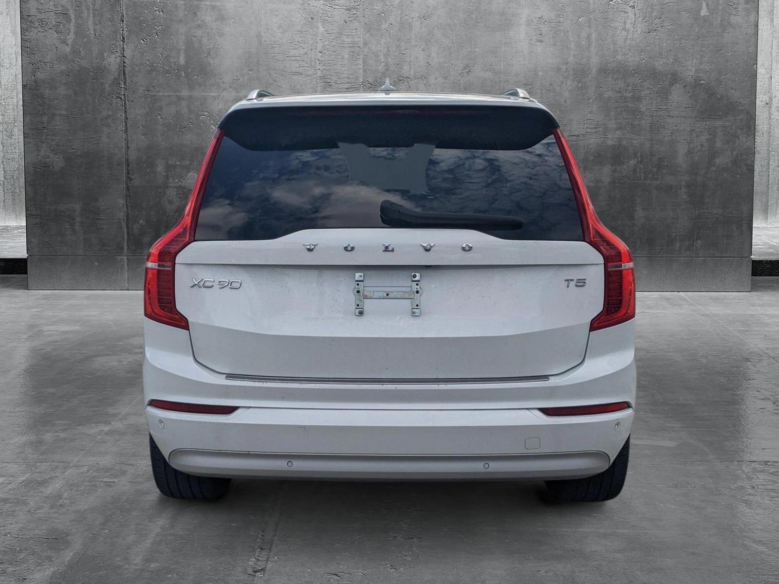 2022 Volvo XC90 Vehicle Photo in Miami, FL 33015