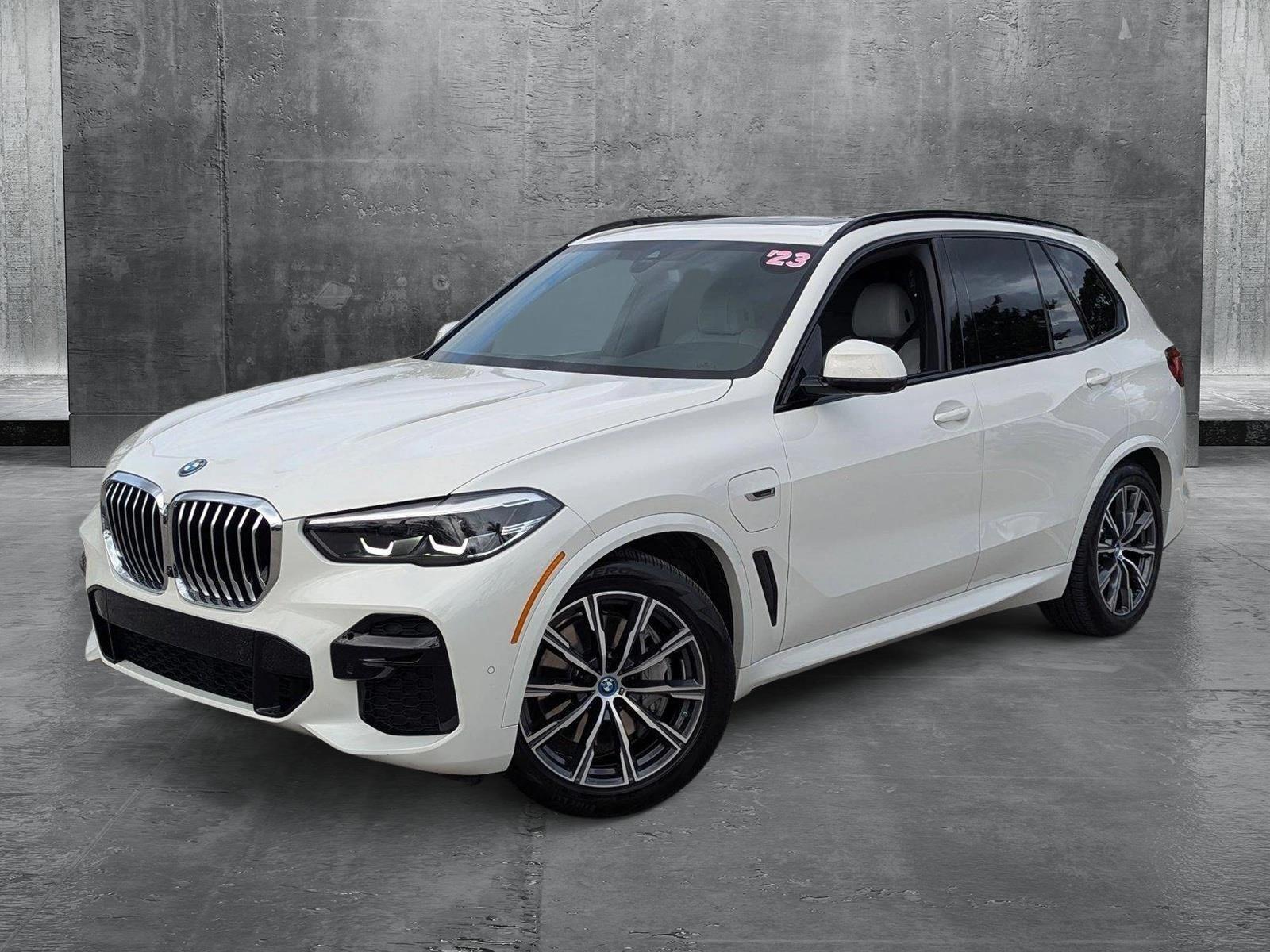 2023 BMW X5 xDrive45e Vehicle Photo in Delray Beach, FL 33444