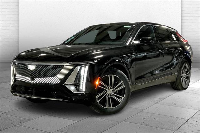 2025 Cadillac LYRIQ Vehicle Photo in KANSAS CITY, MO 64114-4545