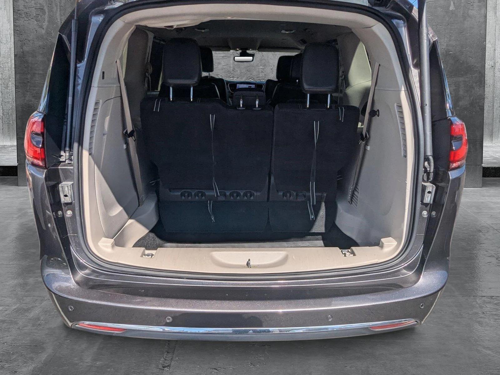 2022 Chrysler Pacifica Vehicle Photo in Miami, FL 33135