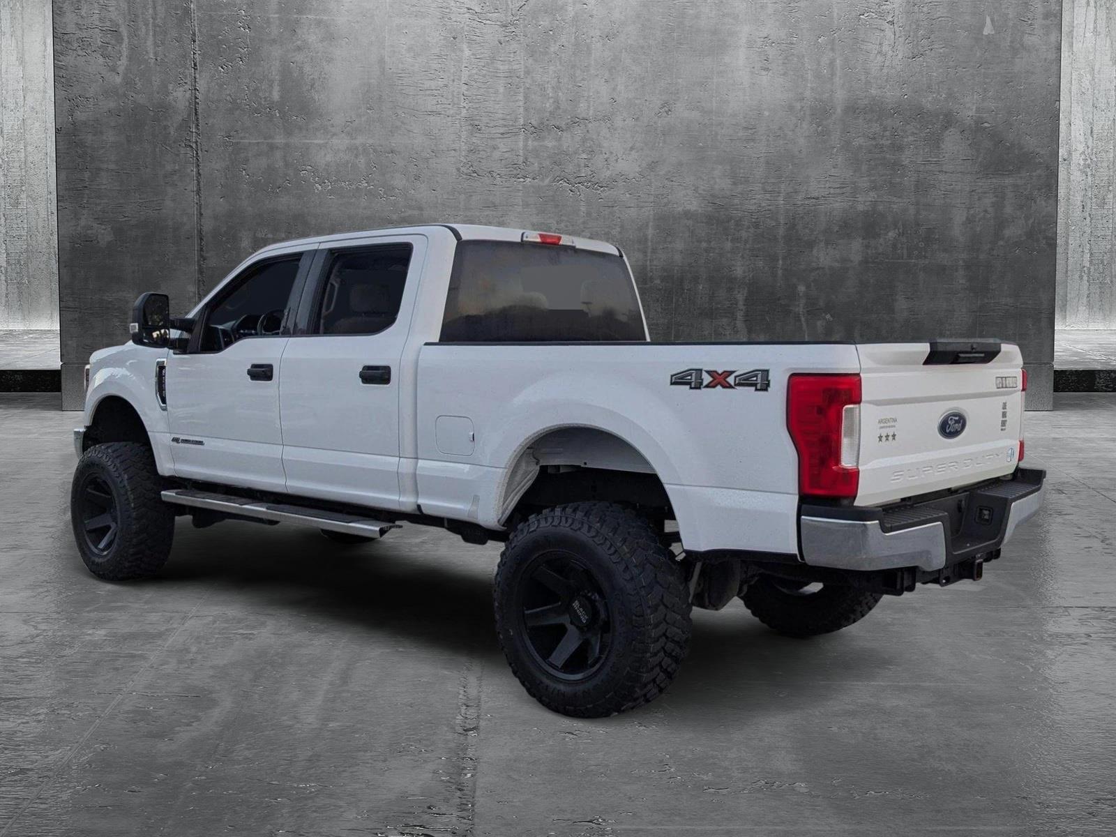 2018 Ford Super Duty F-250 SRW Vehicle Photo in PEMBROKE PINES, FL 33024-6534