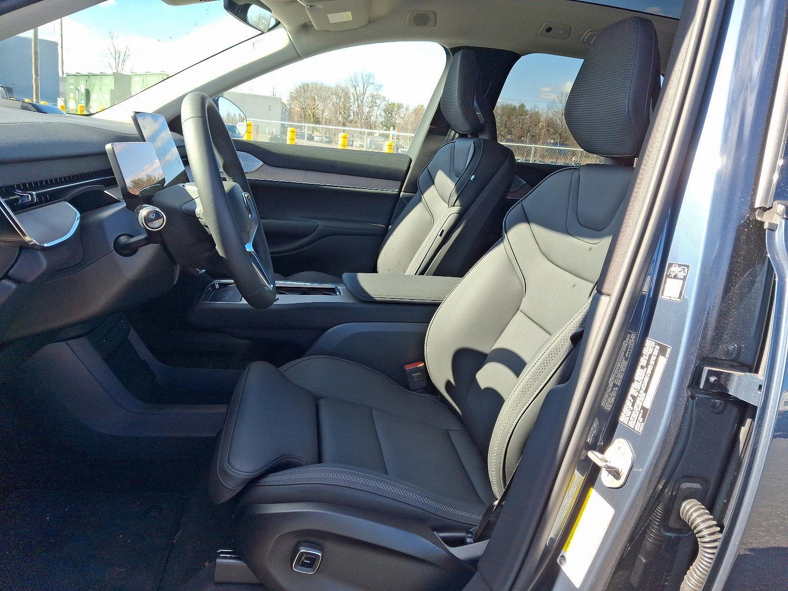 2025 Volvo EX90 Vehicle Photo in Trevose, PA 19053