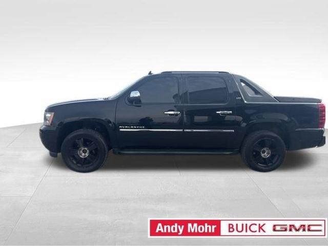 2010 Chevrolet Avalanche Vehicle Photo in Fishers, IN 46038
