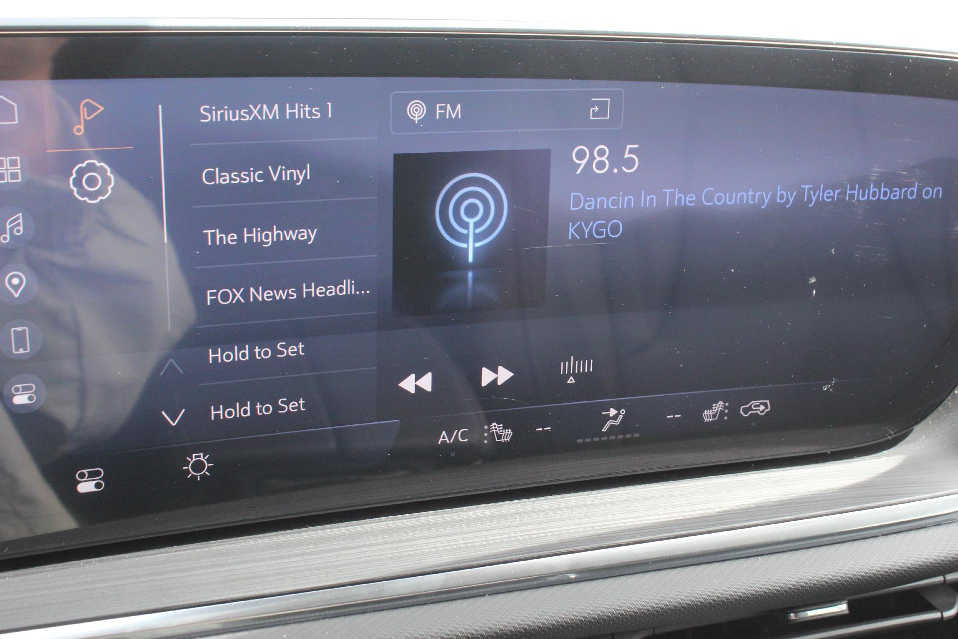 2025 Buick Envision Vehicle Photo in AURORA, CO 80012-4011