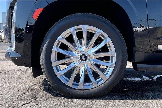 2023 Cadillac Escalade ESV Vehicle Photo in INDEPENDENCE, MO 64055-1314