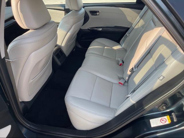 2017 Toyota Avalon Vehicle Photo in Peoria, IL 61615