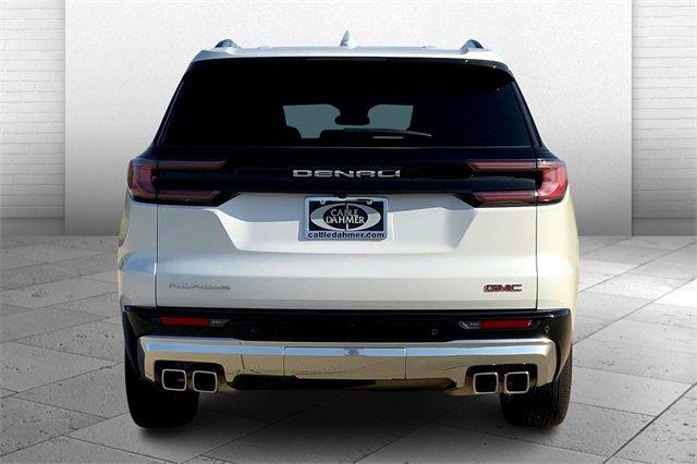 2024 GMC Acadia Vehicle Photo in TOPEKA, KS 66609-0000