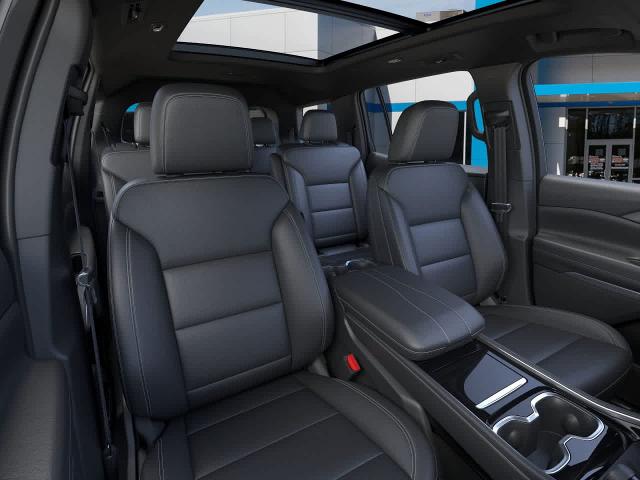 2026 Chevrolet Traverse Vehicle Photo in MOON TOWNSHIP, PA 15108-2571