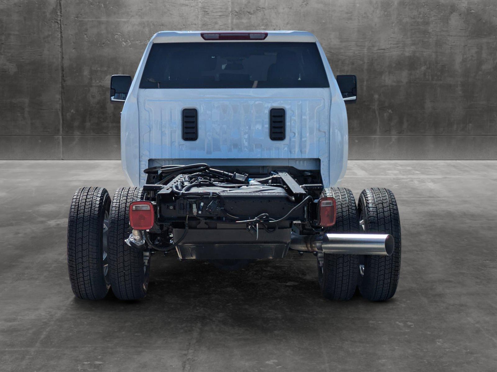 2025 Chevrolet Silverado 3500 HD Chassis Cab Vehicle Photo in CORPUS CHRISTI, TX 78412-4902