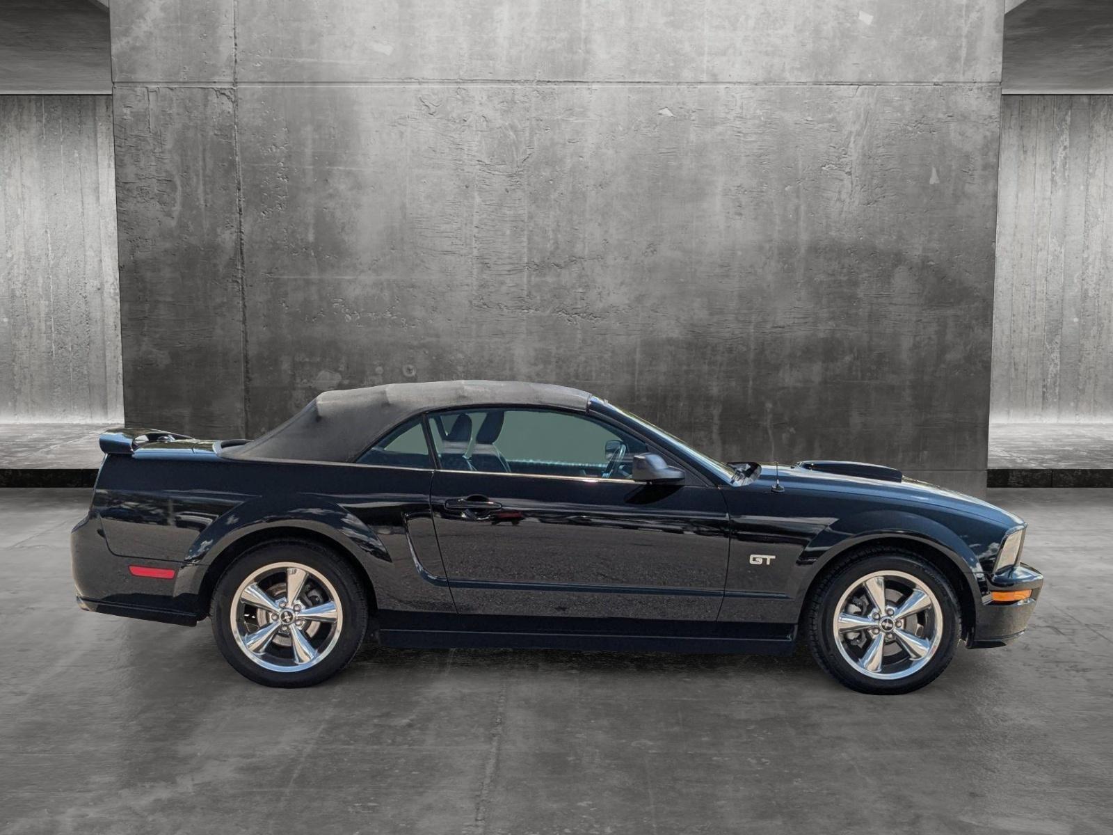 2008 Ford Mustang Vehicle Photo in St. Petersburg, FL 33713