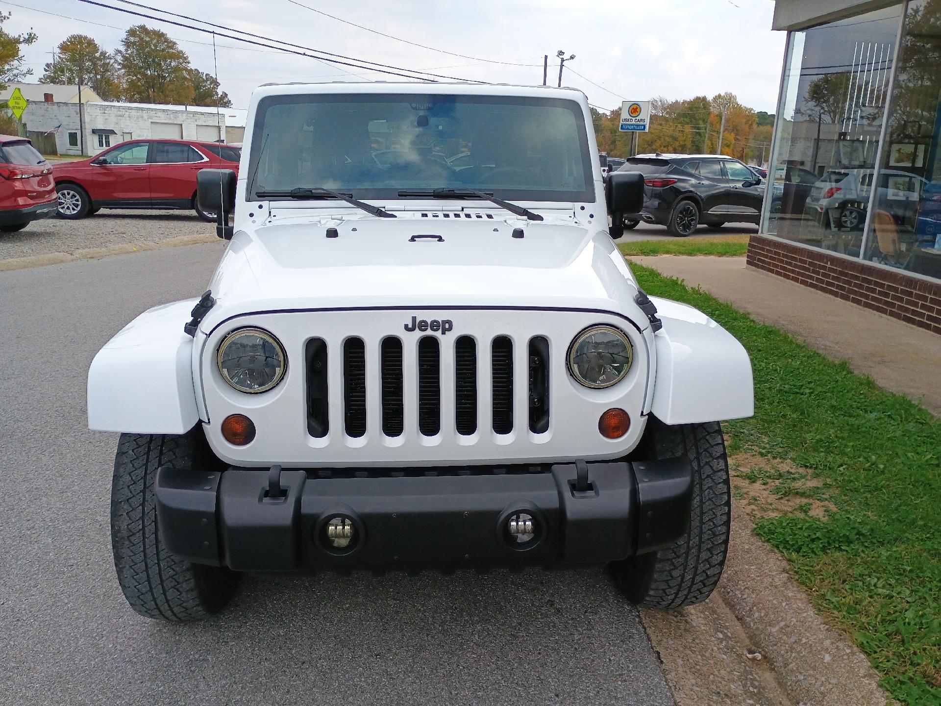 Used 2013 Jeep Wrangler Unlimited Sahara with VIN 1C4BJWEG9DL603404 for sale in Mcleansboro, IL